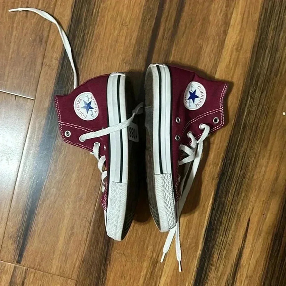 Converse shoe - Picture 2 of 5